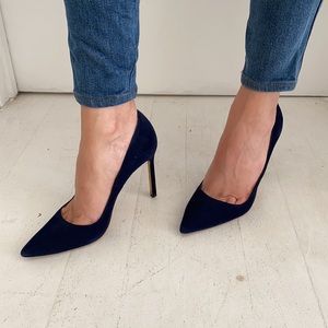 Manolo Blahnik BB High pump navy suede